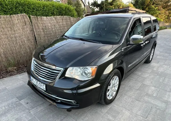 chrysler mazowieckie Chrysler Town &amp; Country cena 51900 przebieg: 185000, rok produkcji 2012 z Sochaczew